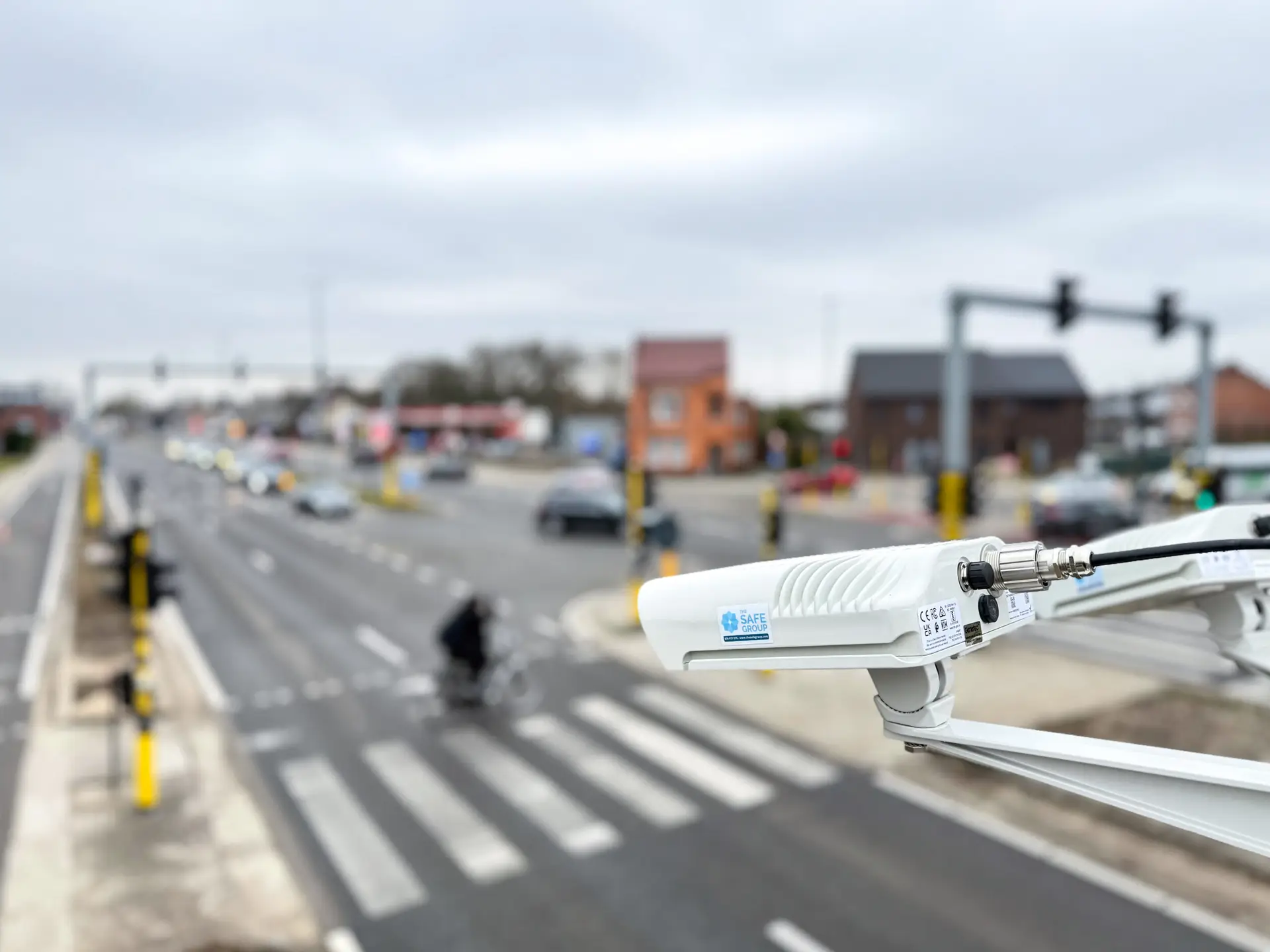 ANPR camera monitort kruispunt met meerdere verkeersbanen